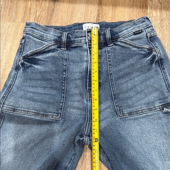 Cello High Rise Size 5 Women Jeans - Blue Straight Leg Jeans - Picture 5 of 10